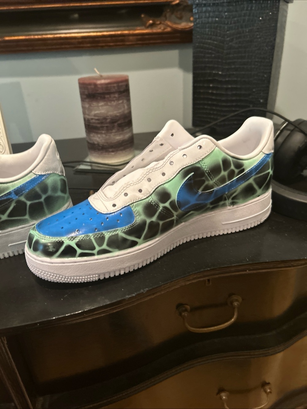Nike mens Air Force 1 Low - custom shoe - Picture 2 of 5
